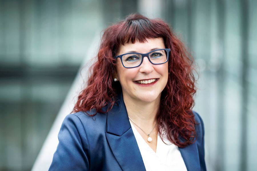 Frau Christine Immel